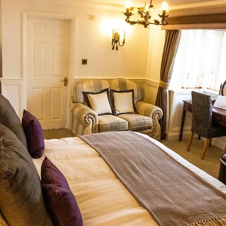 The Lord Bute Hotel Highcliffe Exterior photo