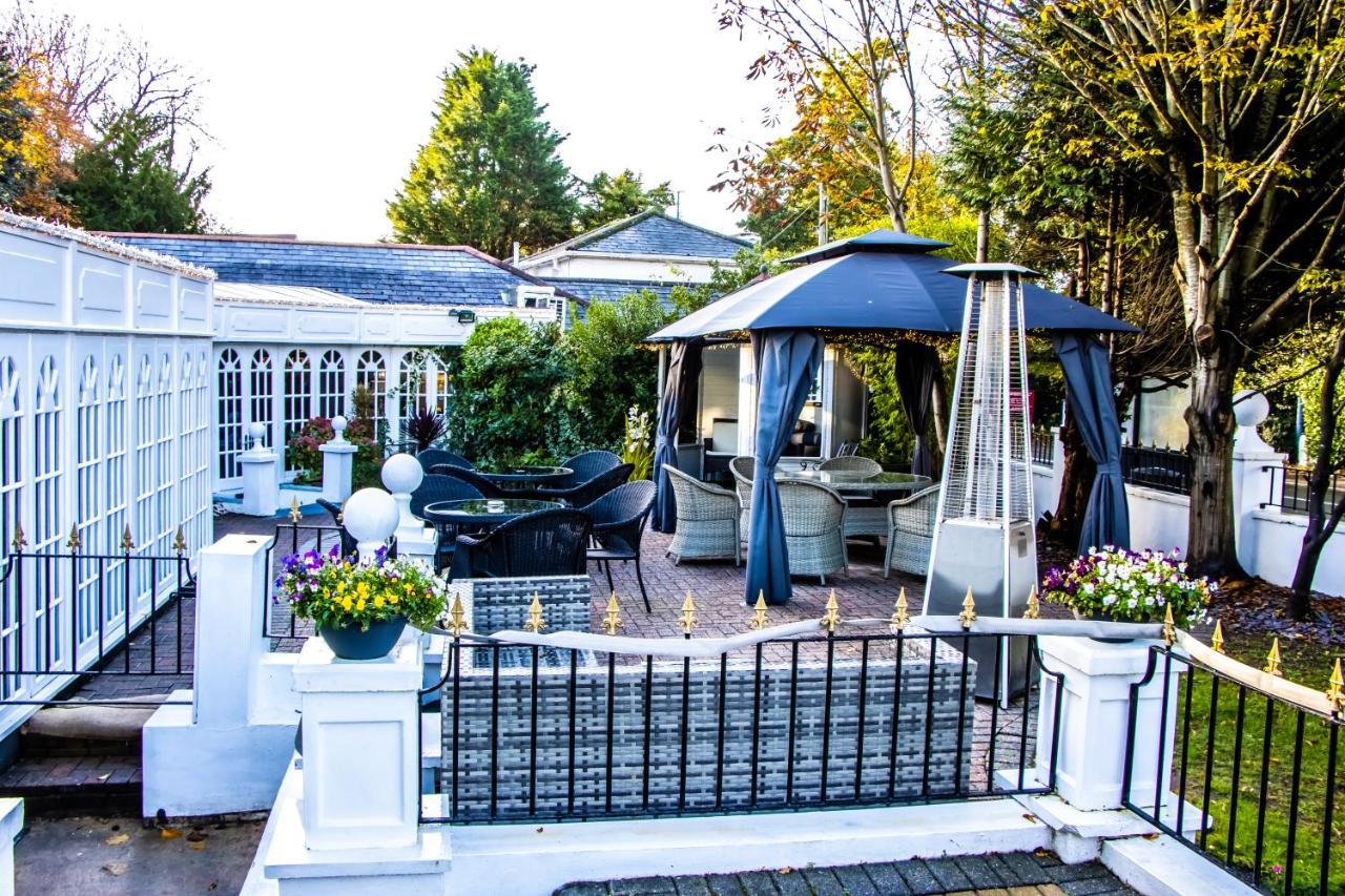 The Lord Bute Hotel Highcliffe Exterior photo