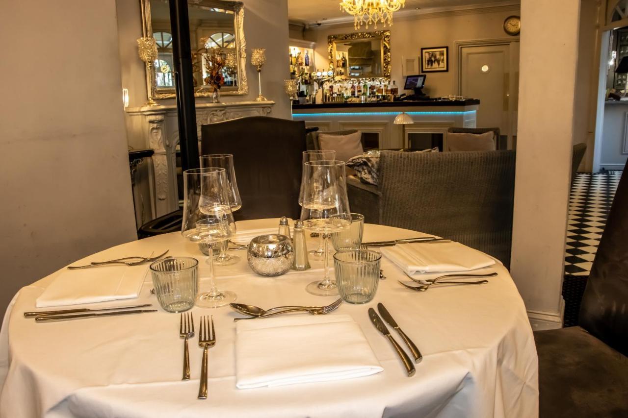 The Lord Bute Hotel Highcliffe Exterior photo